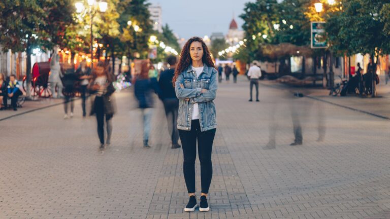 El 59% de la conversación sobre derechos de la mujer en LATAM es protagonizada por hombres, según análisis
