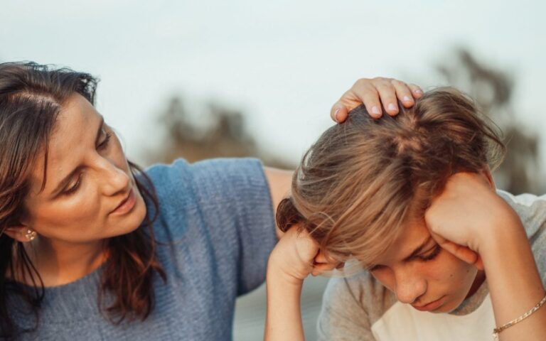 Conversación con los padres aumenta 33.9% el pensamiento crítico