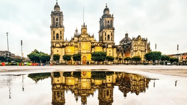 Hundimiento de la CDMX amenaza la Catedral Metropolitana