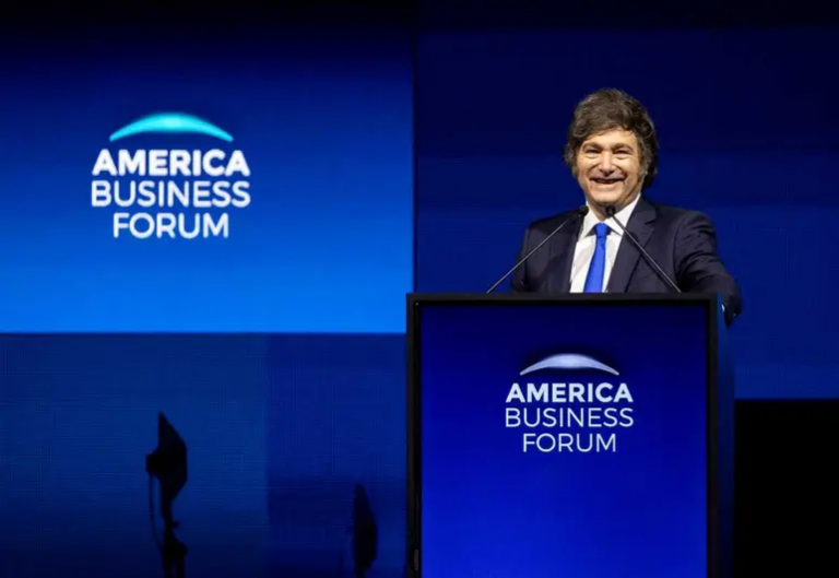 Milei anuncia el regreso de Argentina al mercado internacional de deuda